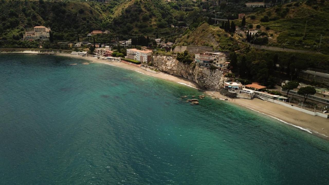Mare Roccia Beachfront Apartment Taormina Exteriör bild